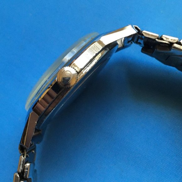 Vintage 1965 Caravelle Bulova M6 Waterproof Men's Watch Hand Wind runs - Picture 7 of 11